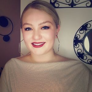 ✨Meet Your Posher✨